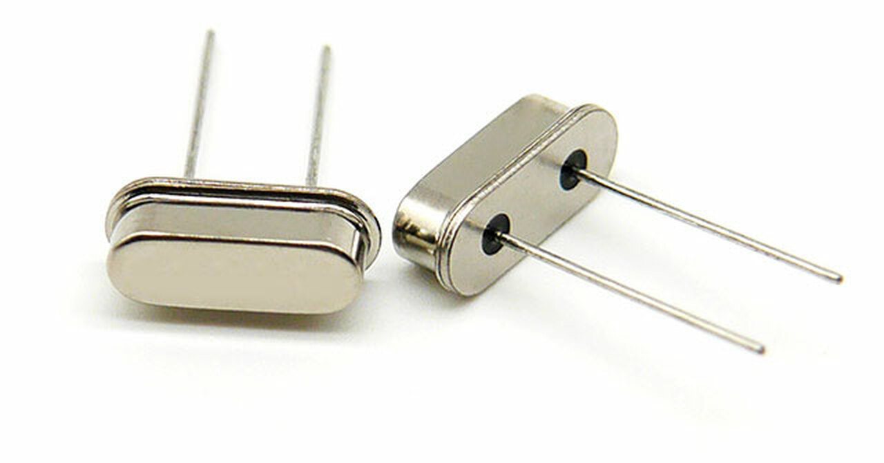 YXC – HC-49US 13.56MHZ 20PF 20PPM 2Pin DIP Through-Hole Crystal(Pack of 2)