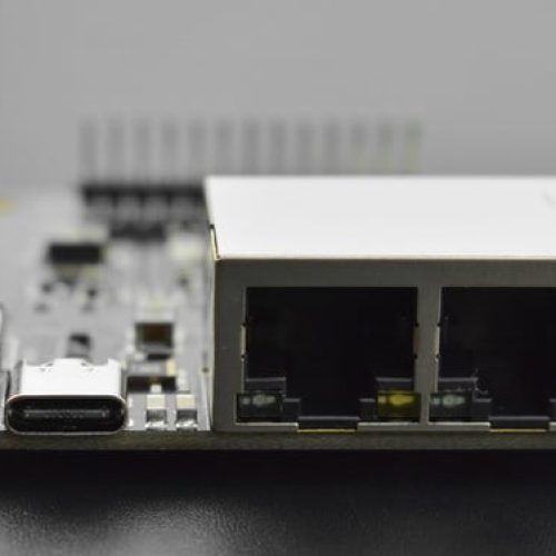 DFRobot Raspberry Pi Compute Module 4 IoT Router Carrier Board Mini