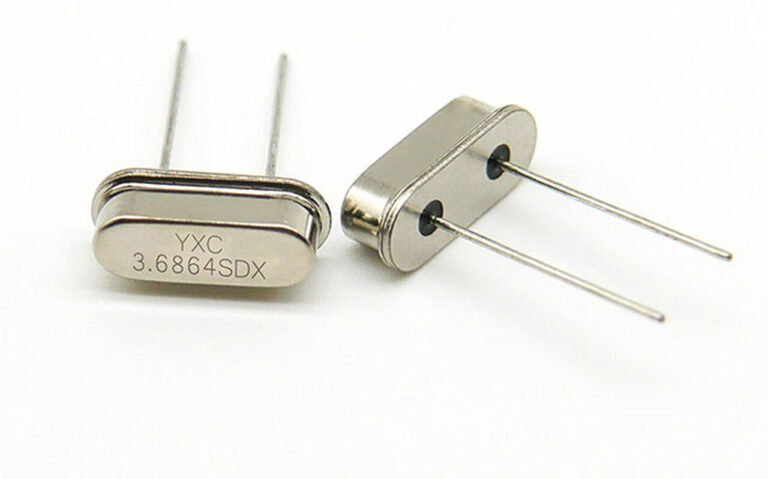 image HC 49US 3.6864MHZ 20PF 20PPM 2Pin DIP Through Hole Crystal