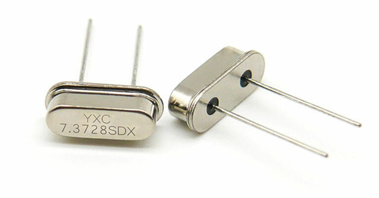 image HC 49US 7.3728MHZ 20PF 20PPM 2Pin DIP Through Hole Crystal